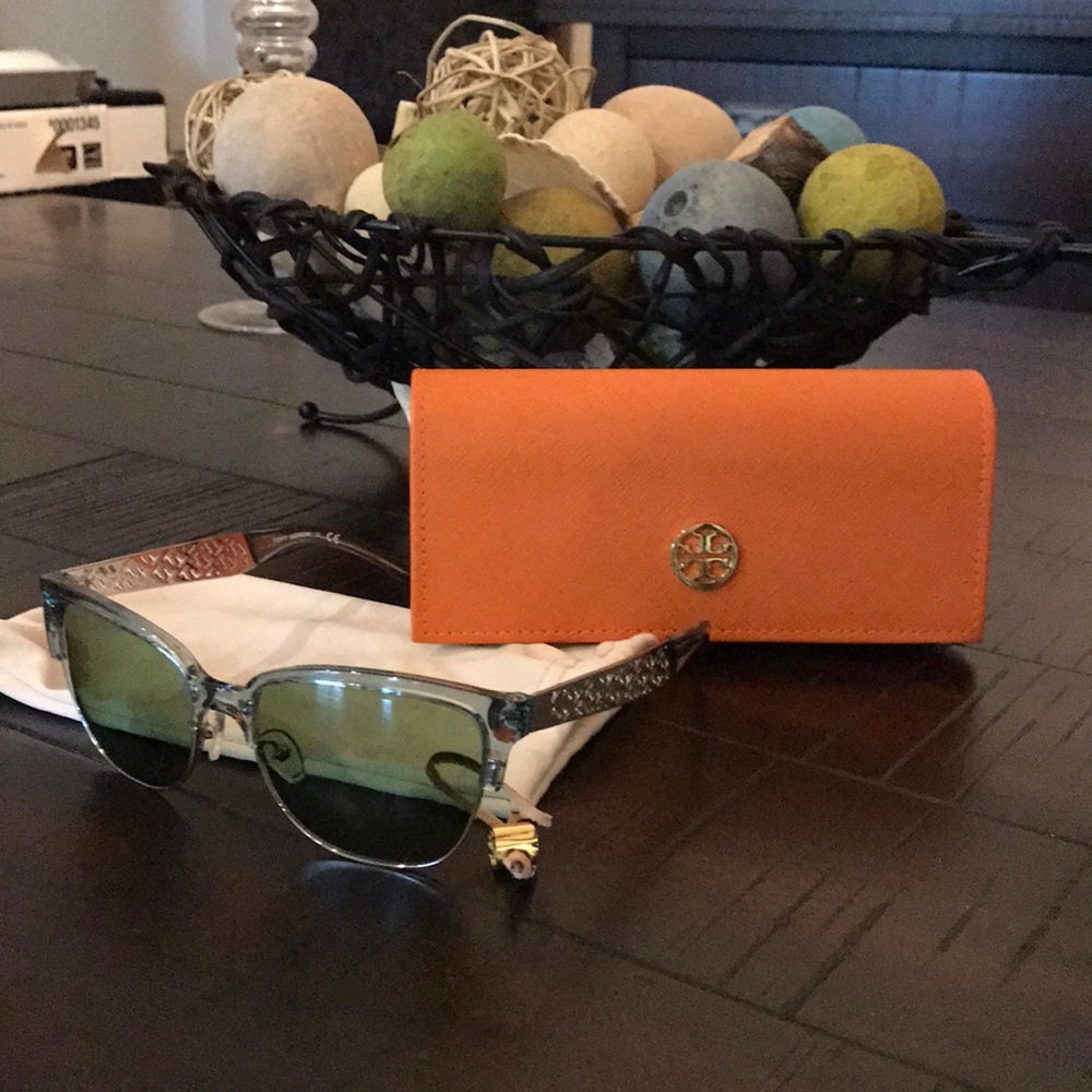 Tory Burch sunglasses in crystal/geyser color